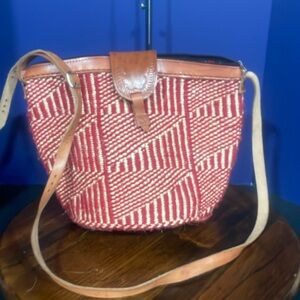 Sisal woven shoulder bag / tTote bag African hand woven kiondo Maasai  crossbody
